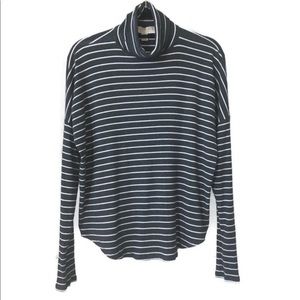 Like-New Michael Kors Gray & White Turtle Neck Top Sz M